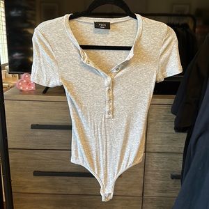Vici gray button up Henley bodysuit